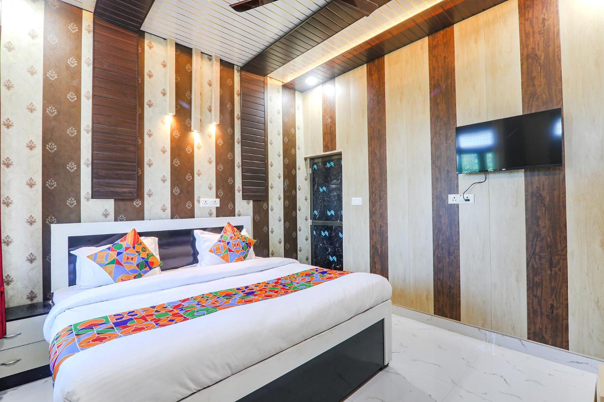 Fabhotel Uma Yugul Ayodhya Экстерьер фото