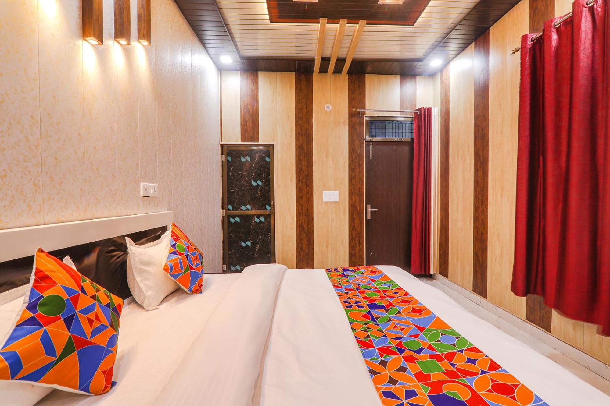 Fabhotel Uma Yugul Ayodhya Экстерьер фото