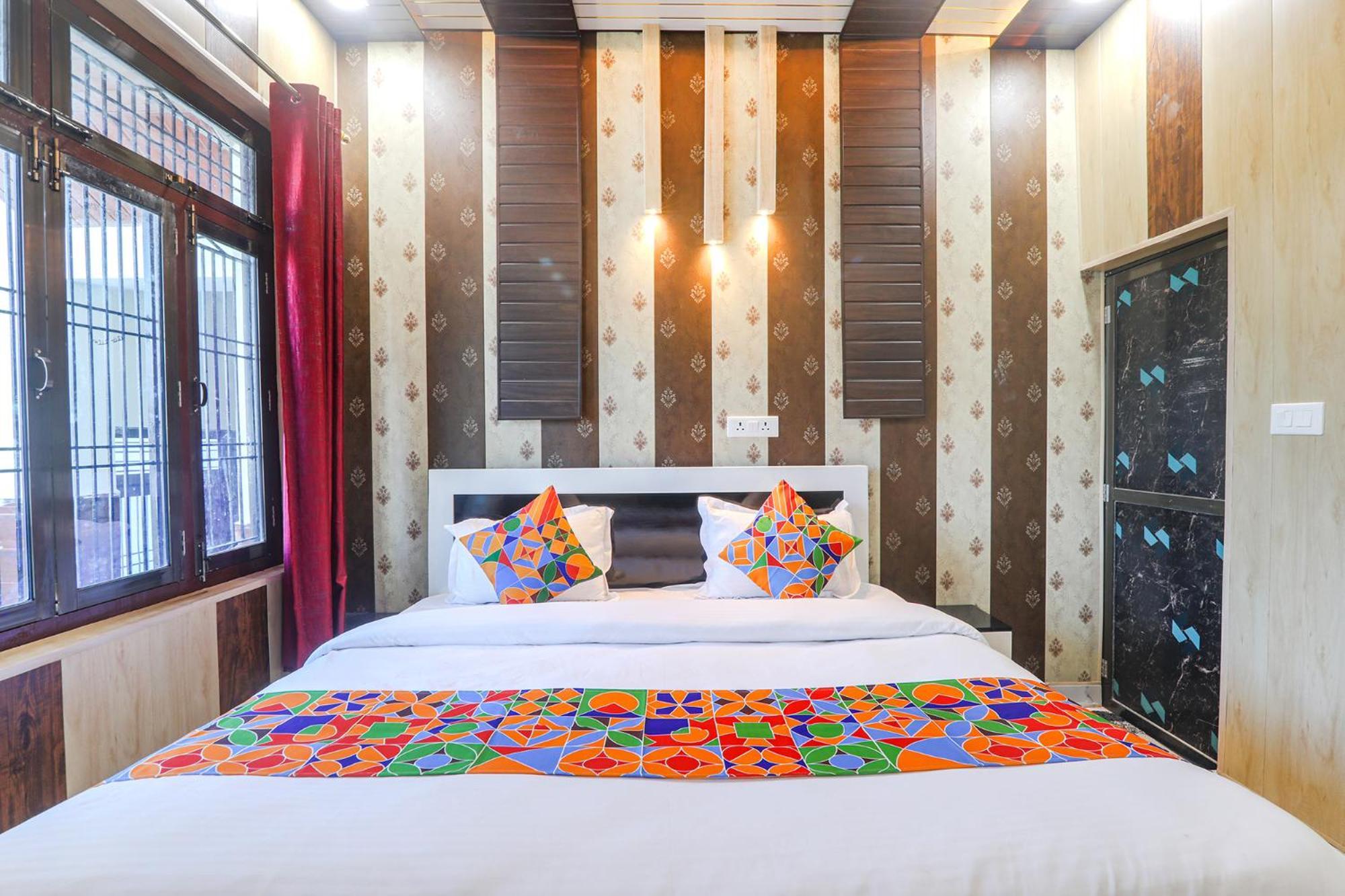 Fabhotel Uma Yugul Ayodhya Экстерьер фото
