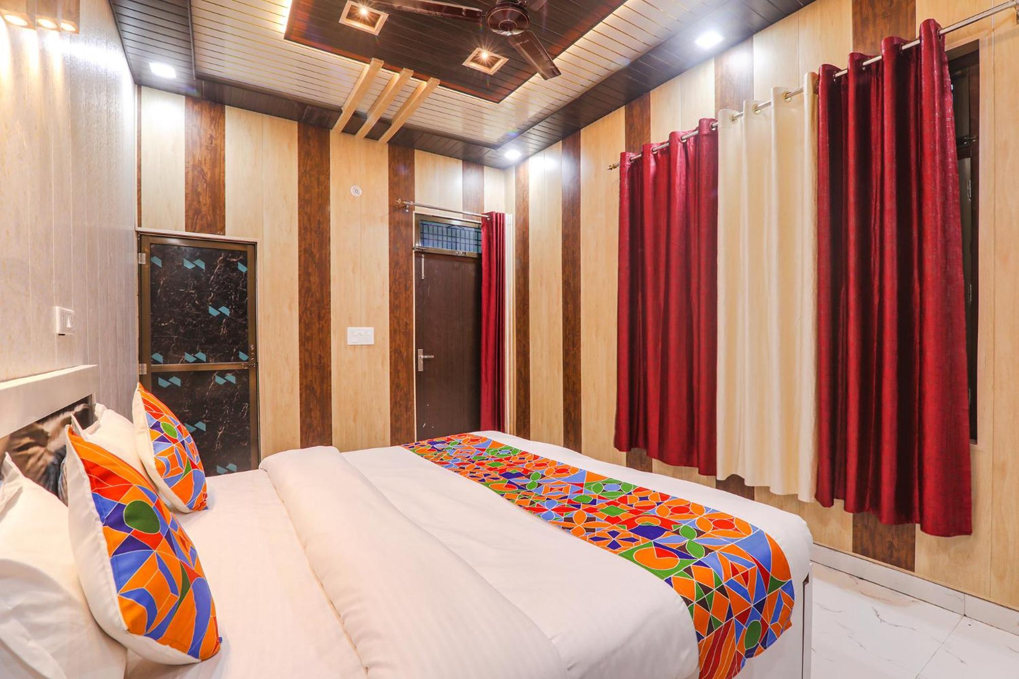 Fabhotel Uma Yugul Ayodhya Экстерьер фото
