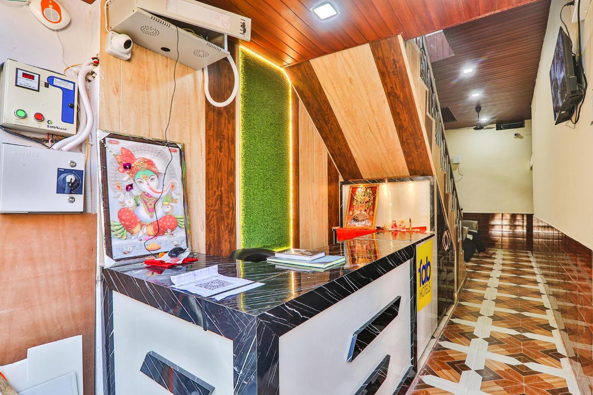 Fabhotel Uma Yugul Ayodhya Экстерьер фото