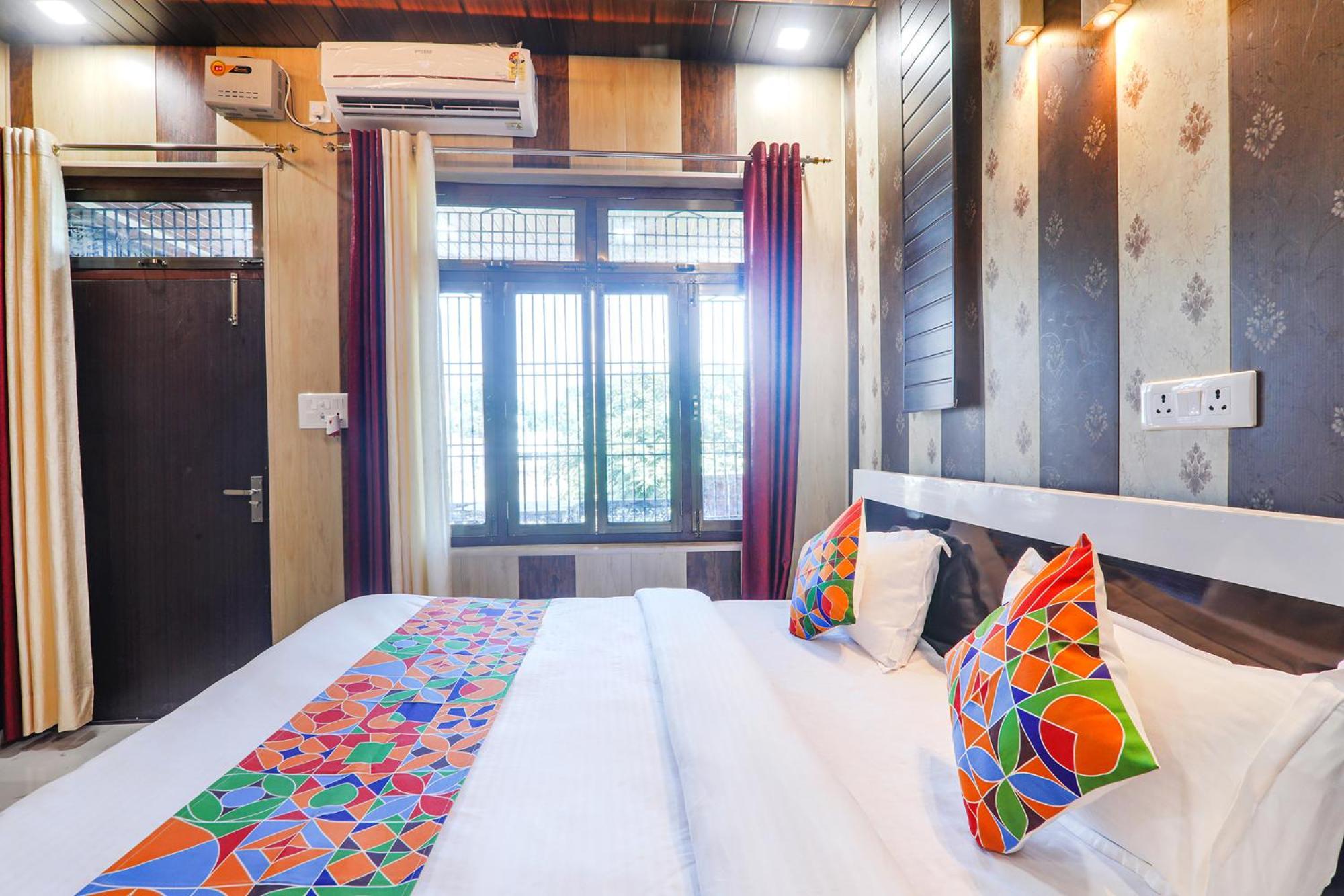 Fabhotel Uma Yugul Ayodhya Экстерьер фото