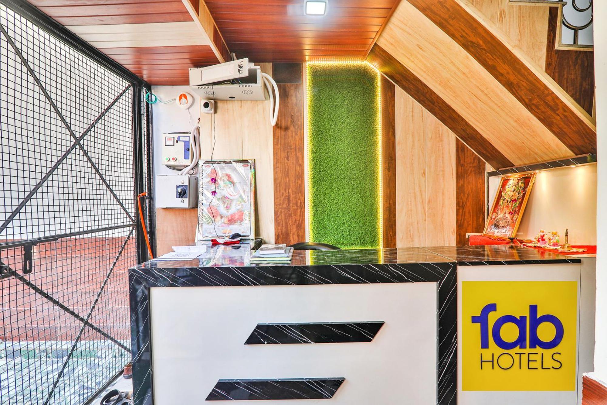 Fabhotel Uma Yugul Ayodhya Экстерьер фото